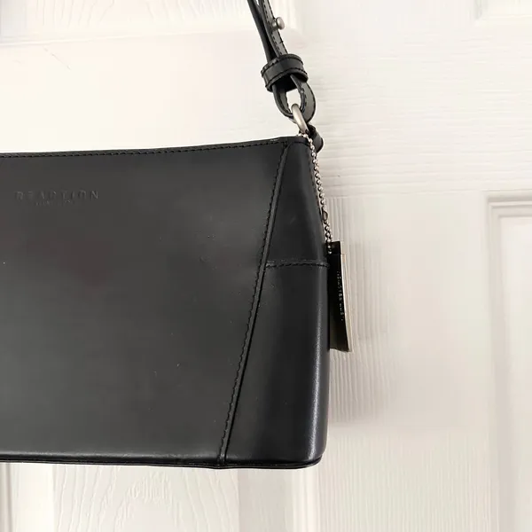 Kenneth Cole Reaction Black Leather Structured Mini Y2K Vintage Shoulder Bag - Image 4