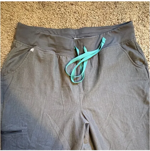 FIGS Zamora High-Rise Jogger Scrub Pant in Graphite Size XL/T - Image 3