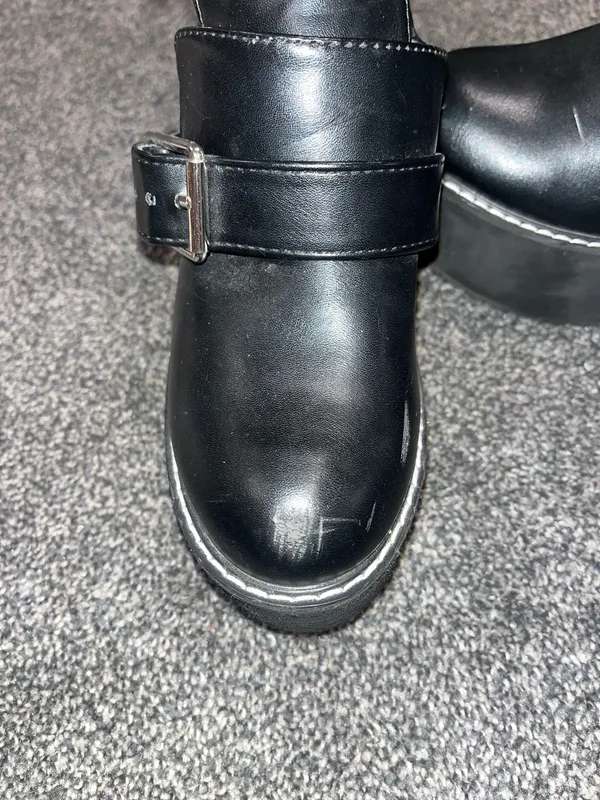 Chunky Heels Black Size 7 - Image 3