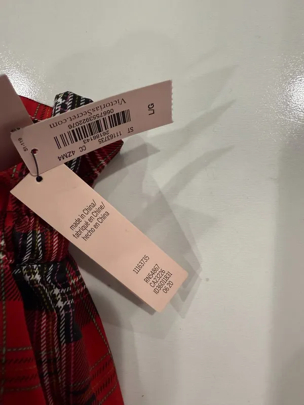 Victoria's Secret Red Plaid Slippers w/Bag Brand New NWT Size L - Image 5