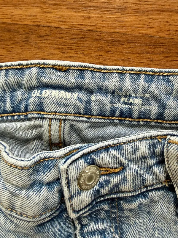Light Wash Flare Old Navy Jeans High-Waisted - Image 2