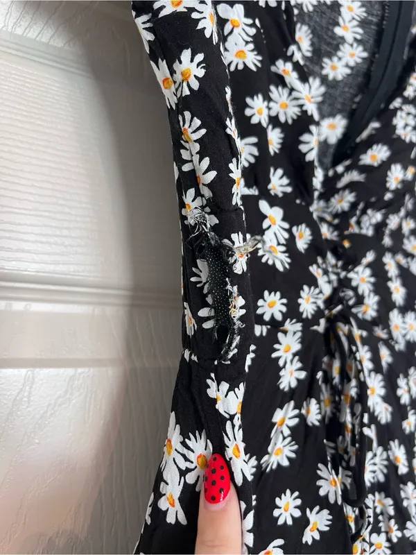 Kiss The Sky Black Floral Daisy Mini Dress - Image 4