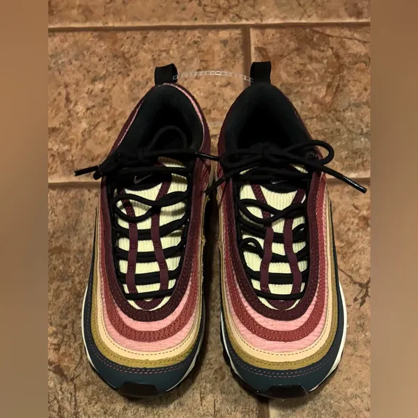 NWOT Nike Women's Air Max 97 SE shoes sz 7 - Image 2
