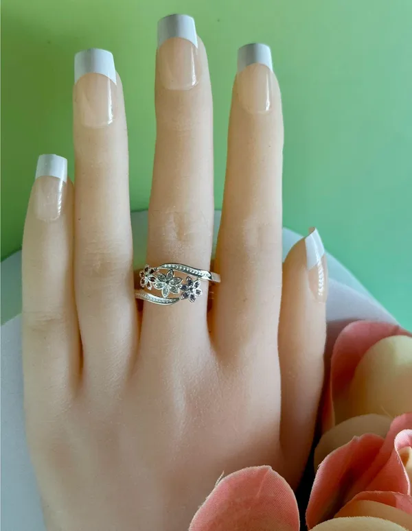 Floral Ring, Size 8 Silver - Image 3