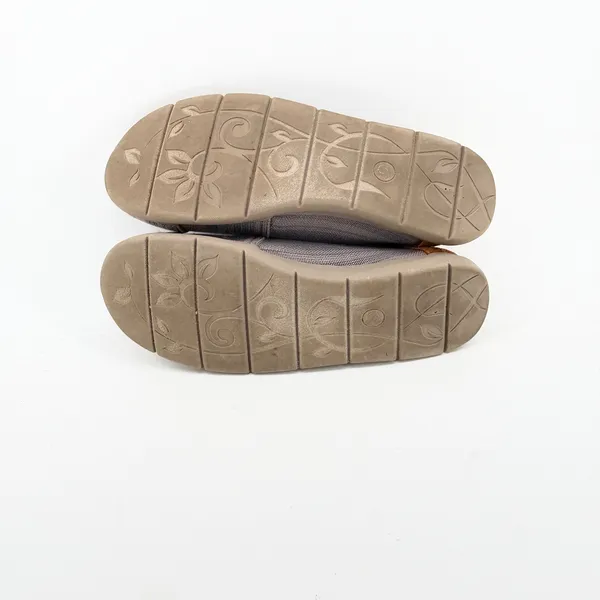 Baretraps Womens Memory Foam Slip On Shoes Gray Textile Suede Heel size 5 - Image 8