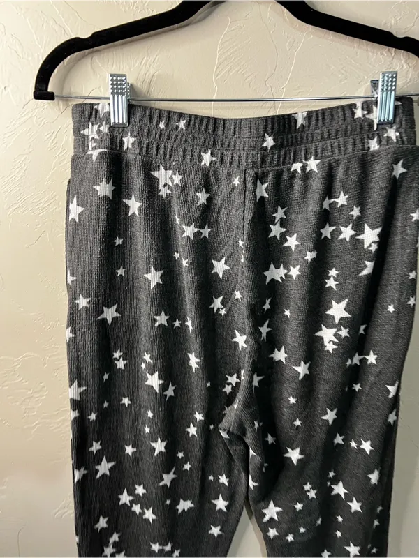 Victoria’s Secret Gray Waffle Knit Star Print Lounge Joggers - Image 10