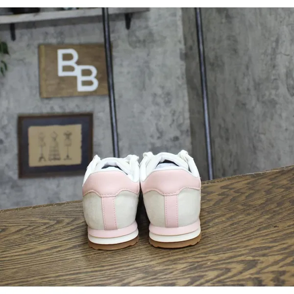 NWT On 34th Womens Madisonn Colorblock Sneakers 10020078700 Tan / Pink / Bone 5M - Image 8