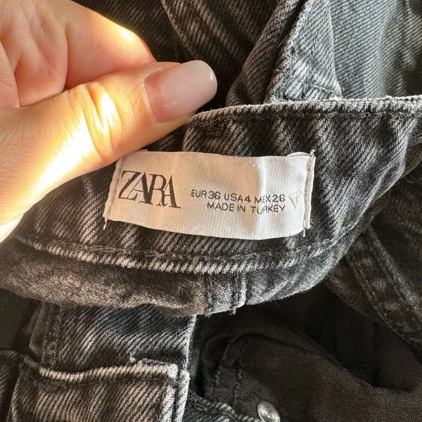 ZARA Cuffed Hem‎ Folded Over High Rise Wide Leg Jeans Sz 4 Black Distressed - Image 8