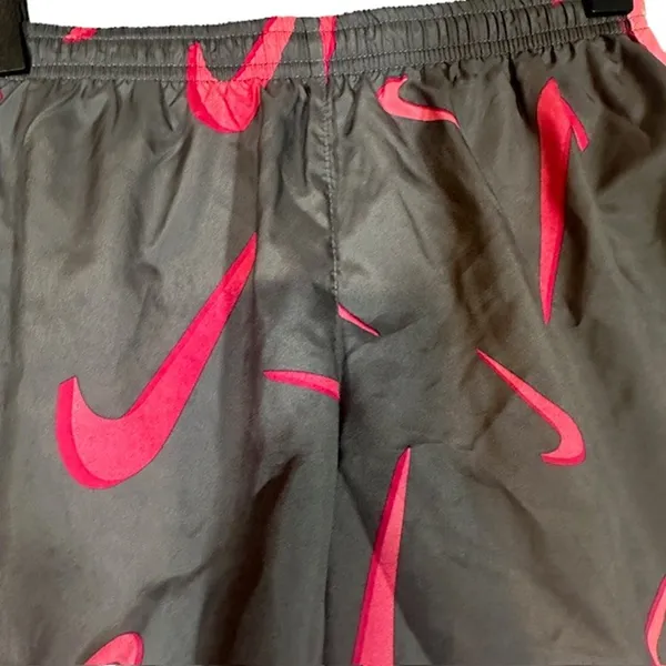 Nike Dri Fit Standard Fit Gray & Pink Nike Logo Athletic Shorts Women Sz L - Image 4