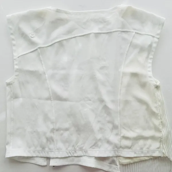 Lululemon LAB White Crinkle Sheer Tank Top Size 14 Avante Garde Casual - Image 5