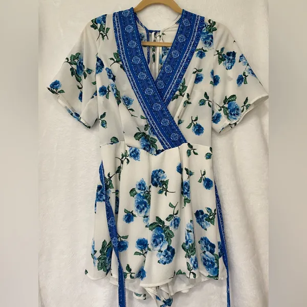Altar'd State Blue & White Floral Wrap Flutter Sleeve Romper Medium - Image 2