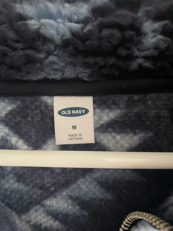 Old navy blue Sherpa pullover - size medium  - Image 2