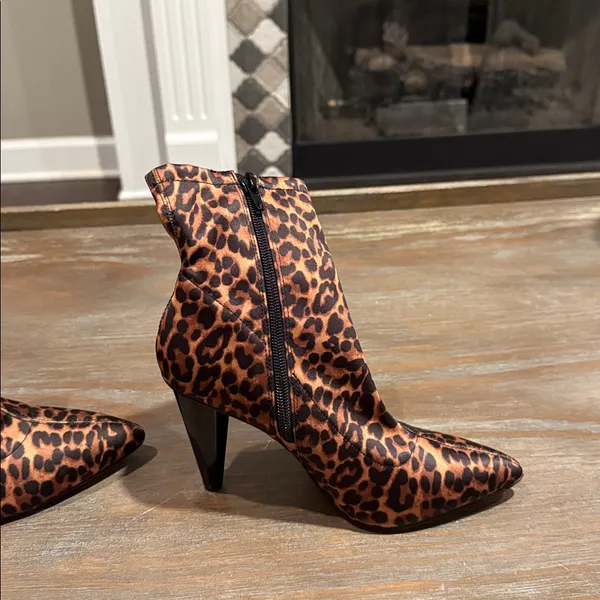 INC Mateo Leopard Print Ankle‎ Boots Size 6 NWOB Animal Print Pointed Toe Hee - Image 5