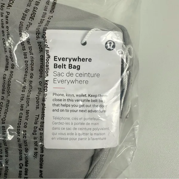 NEW Lululemon Everywhere Belt Bag Silver Gray - Image 3