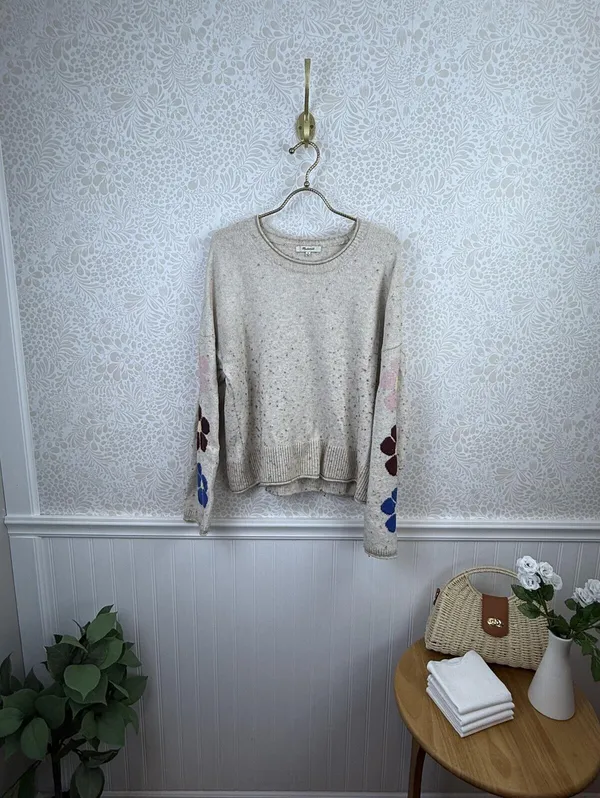 Madewell Beige Belmore Boxy Fit Floral-Sleeve Pullover Sweater - Size - Medium - Image 4