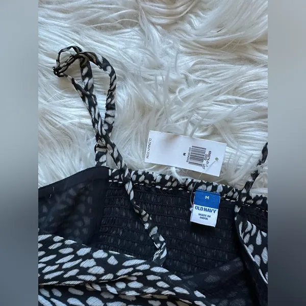 Old Navy asymmetrical camisole - Image 5