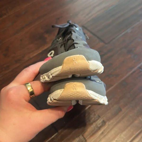 On Cloud Running Cloudflow Sneakers Size 9 Pink - Image 5