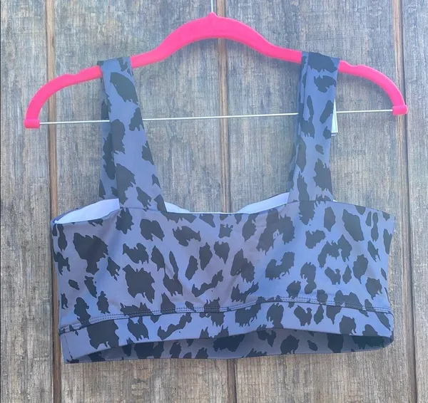New Woman’s Size Large Black and Gray Leopard Print Leggings and Sports Bra Set - Image 4