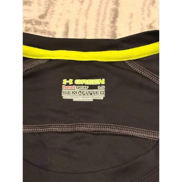 Under Armour women's large semi-fitted Heatgear black shirt - Image 2