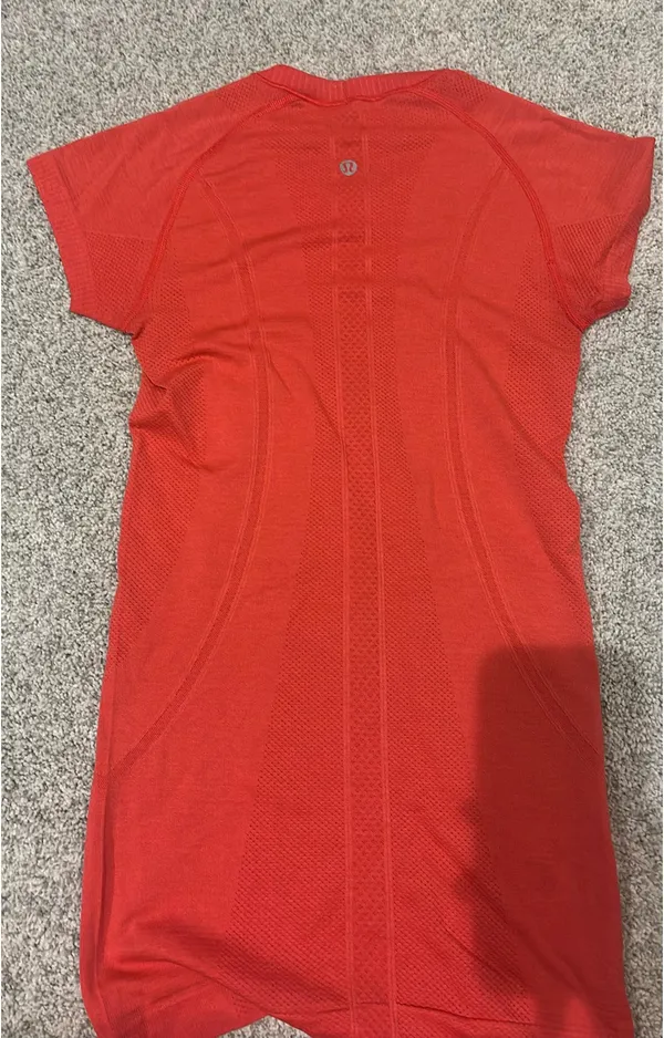 Lululemon Swiftly Short Sleeve - Image 2