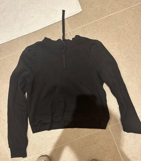 Z Supply Black Sweatshirt - Image 4