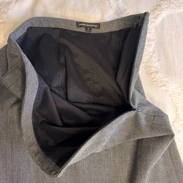 EXPRESS‎ GRAY SKIRT FOR WOMEN SIZE 6 Fully Lined Side Zipper Closure - Image 9