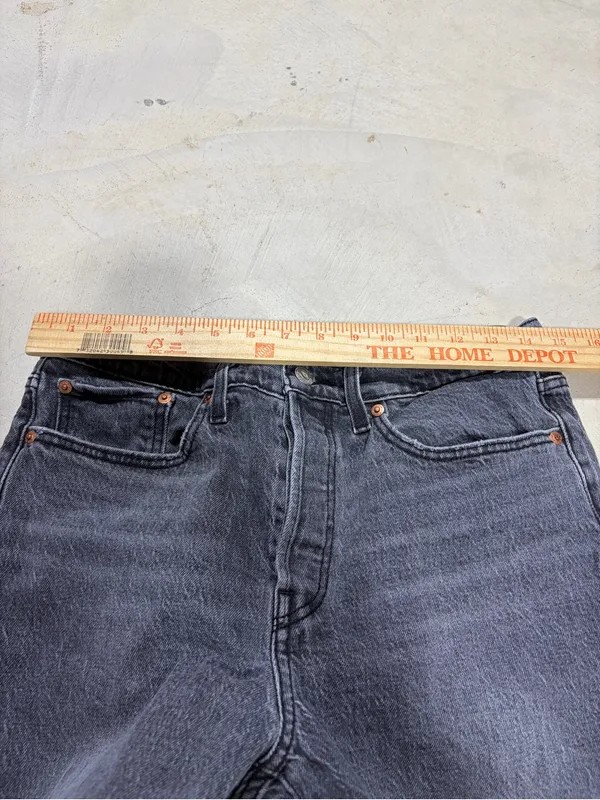 Levi’s premium wedgie Straight-Leg Jeans in Washed Black 30x28 - Image 5