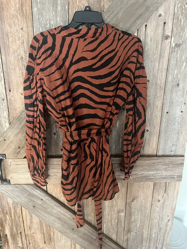 ASOS 2-Piece Tiger Print Set - Image 4