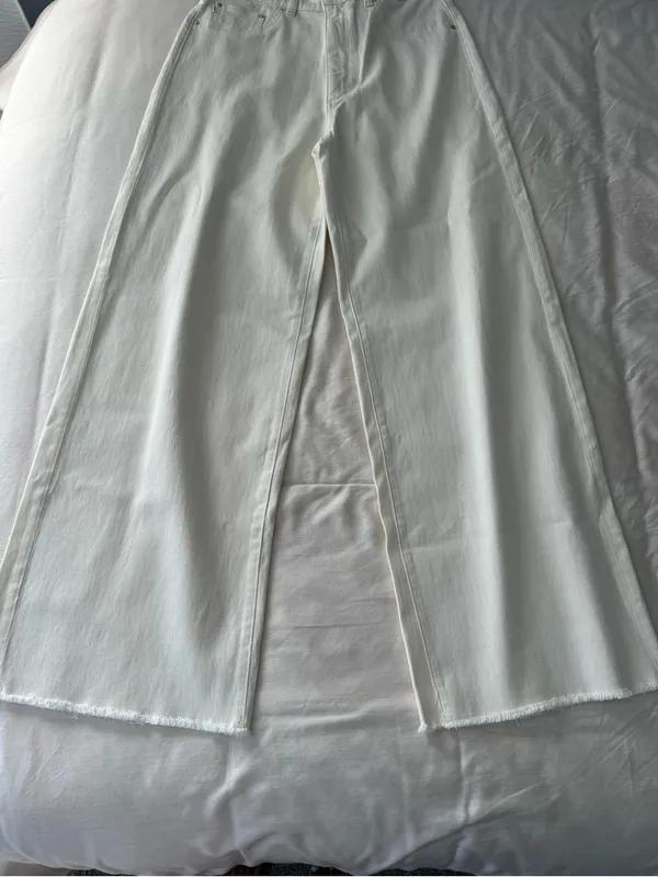 NWOT!! DL1961 Women's White Wide-Leg High-Rise Jeans - Image 6