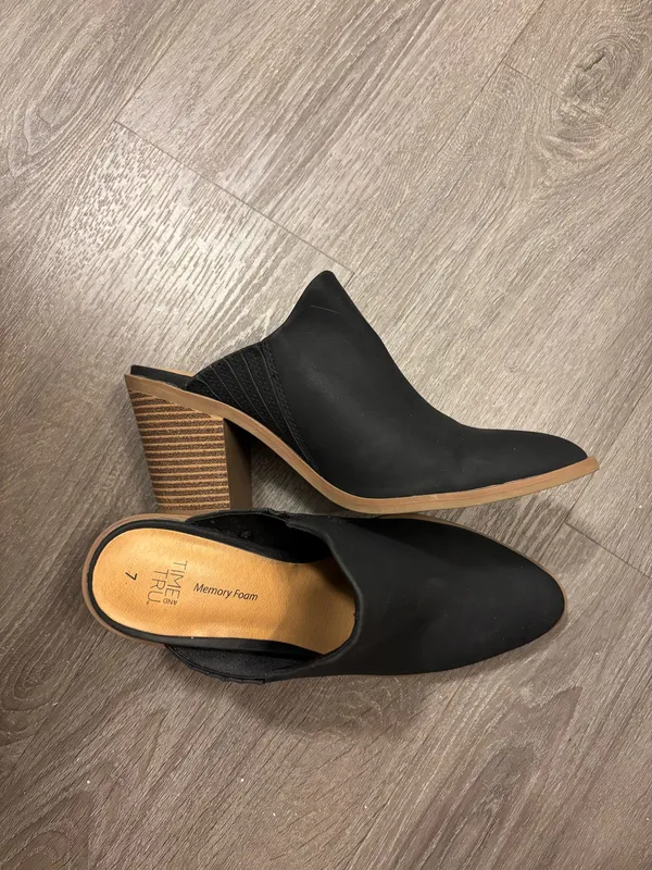 Time And Tru Black Mules - Image 4