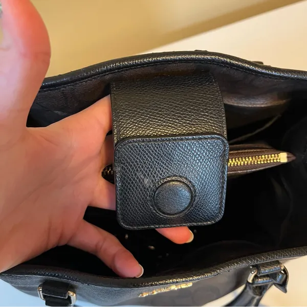 Coach Margot Carryall Signature in Black and Brown Logo - Image 10