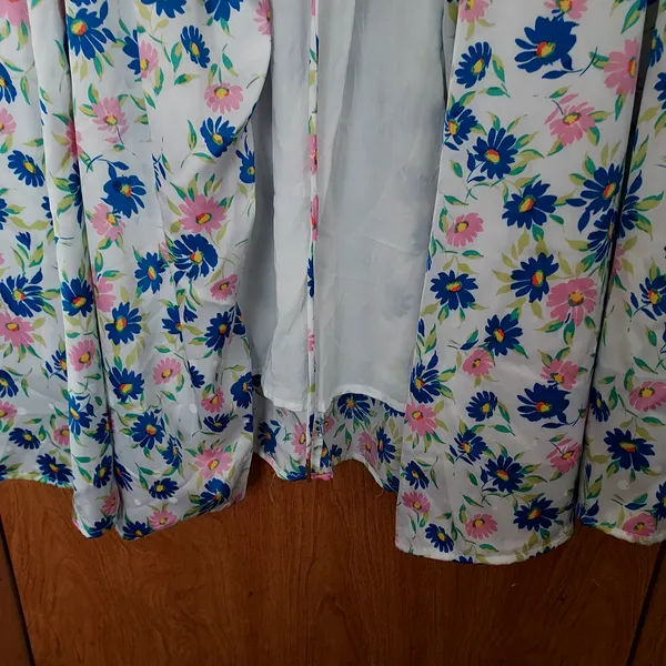 Draper James blue and pink floral short sleeve kimono/robe with tie front Sz MED - Image 5