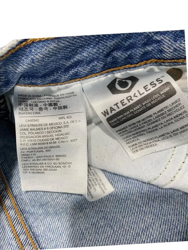 Levi’s Premium Denim Wedgie Jeans Blue Size 26 Straight Leg Minimalist Preppy - Image 5