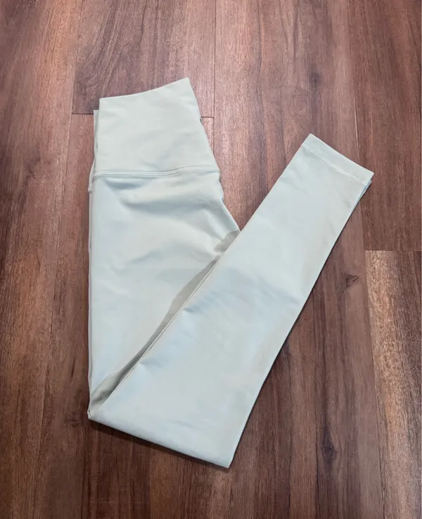 Aritzia TNAction leggings Medium - Image 5