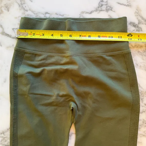 NWOT Seamless Flow High Waisted Butt Lifting Leggings Winter Moss Sz S - Image 5