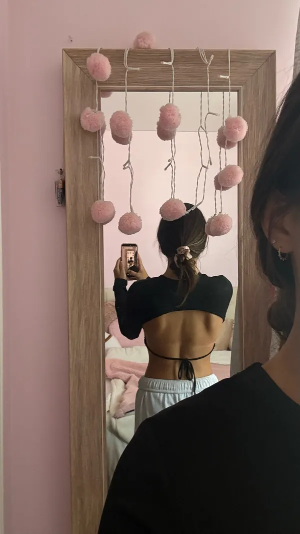 Long Sleeve Backless Top - Image 2