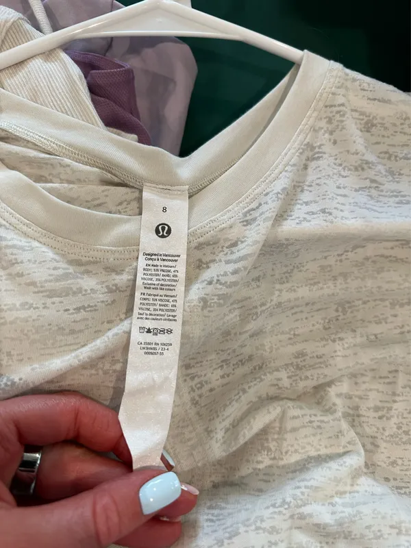 Lululemon shirt - Image 3