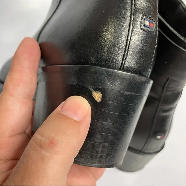 Tommy Hilfiger gold buckle Parson‎ boots black leather size 39 - Image 2
