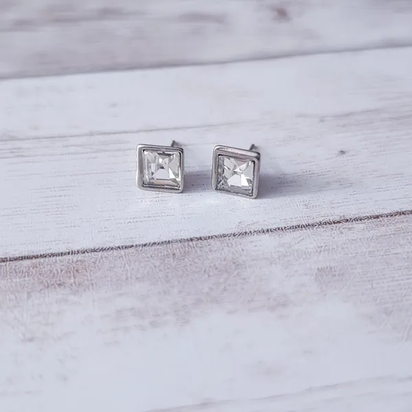 Vintage Stud Earrings Diamond Shape/Square Shape Silver Tone - Image 6