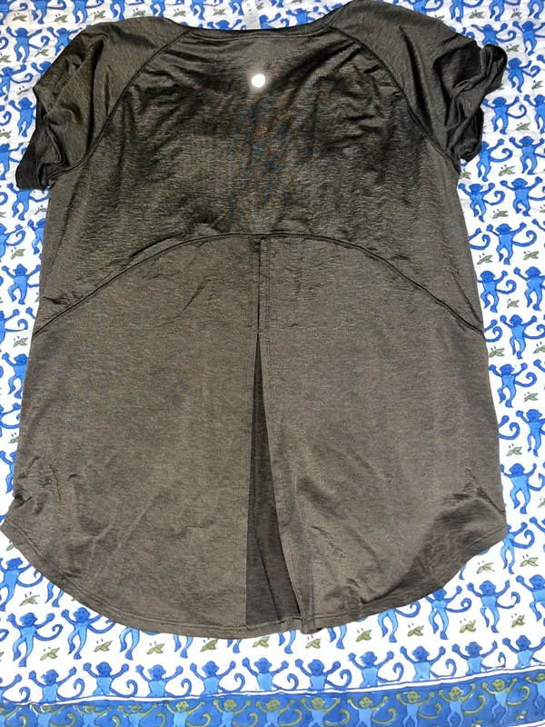 Lululemon Tee Olive Green - Image 3