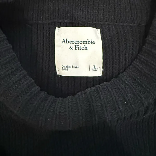Abercrombie & Fitch Black Chenille Crew Neck Sweater - Image 4