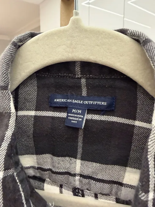 American Eagle‎ Women's M Plaid Flannel Button Up Shirt with Tribal Embroidery - Image 3