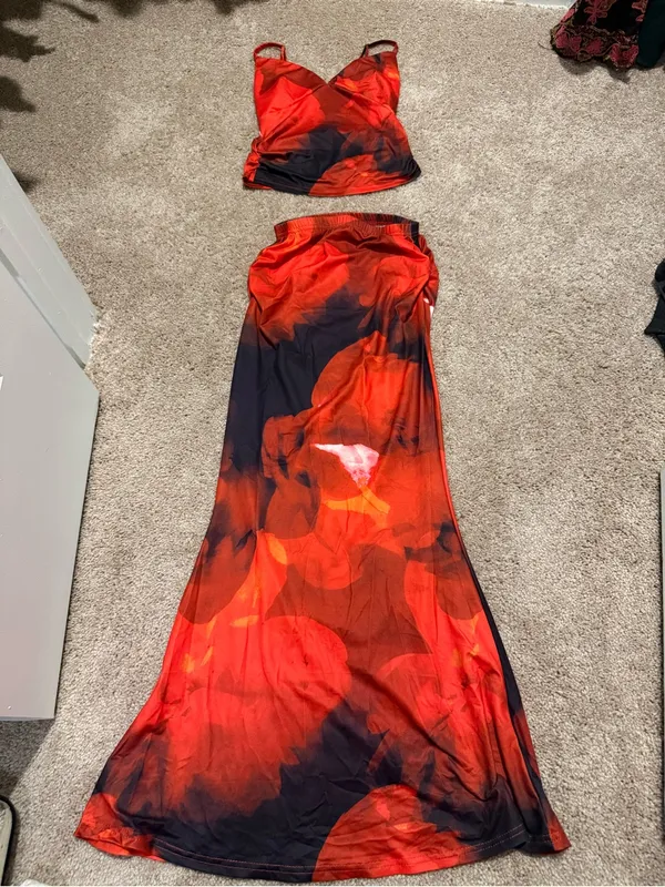 SHEIN Red & Black Floral V-Neck Maxi Dress - Image 2