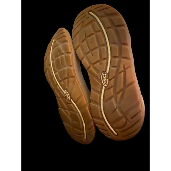 Chacos classic zx2 size 6 - Image 3