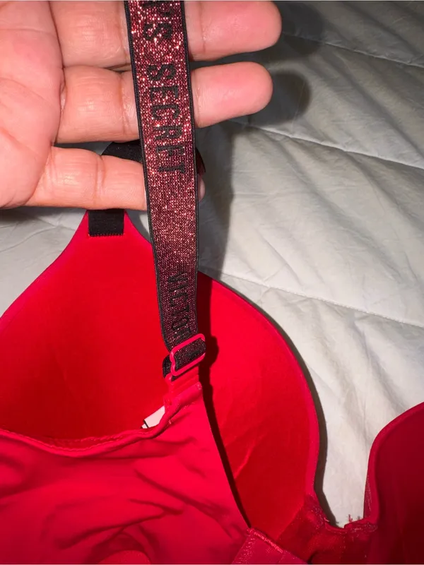 Victoria's Secret Red Bra with Black Accent Straps - Image 3
