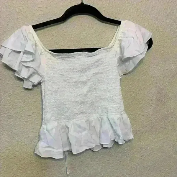 White Revamped top sz M cropped smocked puff sleeve tie front pirate Halloween - Image 6