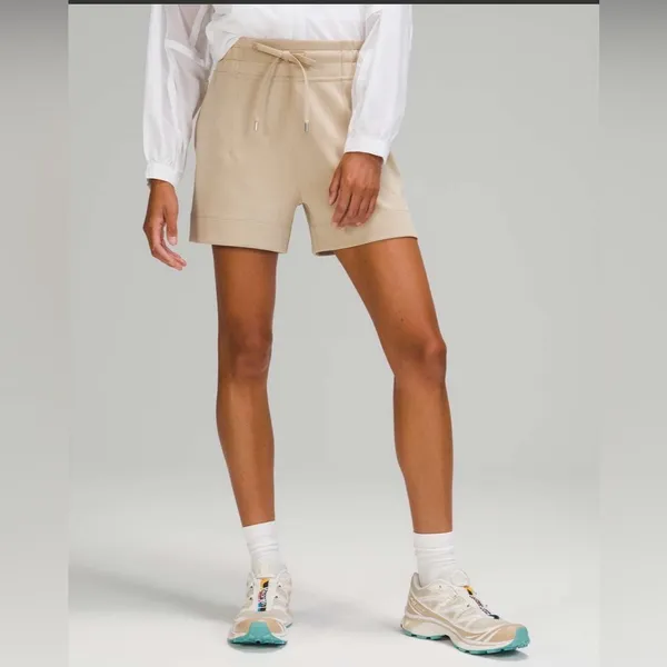 Lululemon Soft Ambitions High Rise Short 4" Trench Size 10 - Image 2
