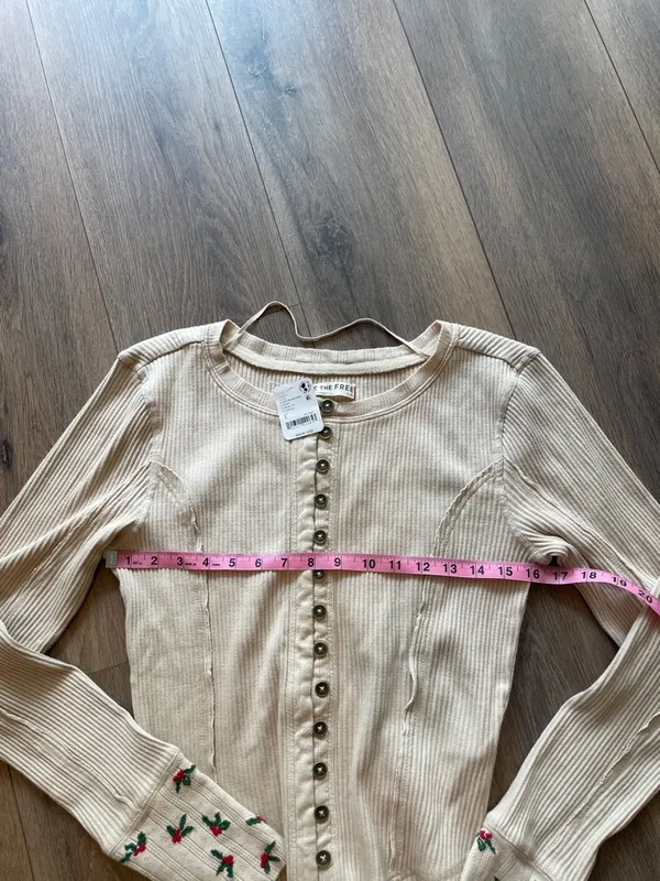 Free People Daria Cuff Cardi- Size Large - Image 6