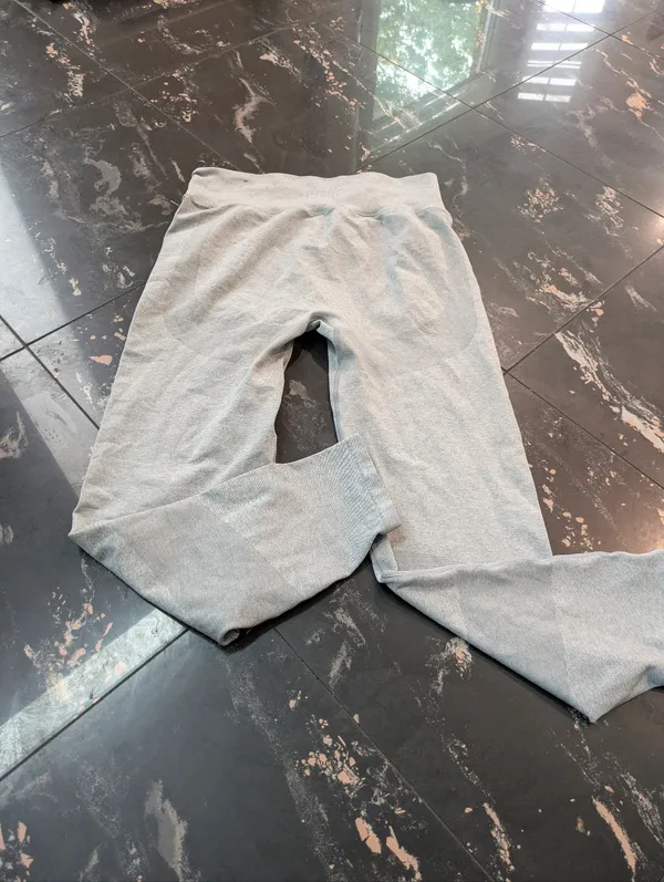 Victoria's Secret PINK Active Light Gray Yoga Leggings Size XL - Image 2