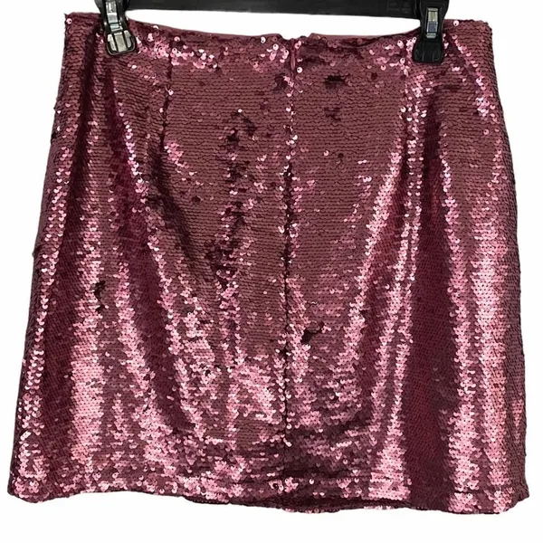 Glamorous Pink Sequined Skirt Size Medium - Image 5